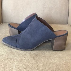 Gray Pointed Toe Mule